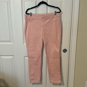 Sound Style peachy colored leggings.